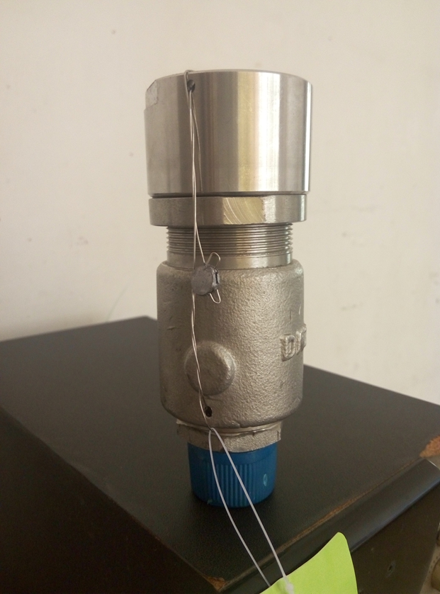 微启式螺纹安全阀